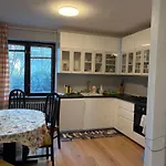 1st Floor 브라티슬라바