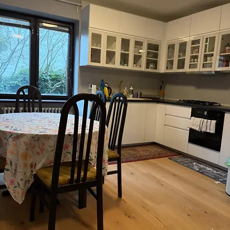 1st Floor Apartmán *